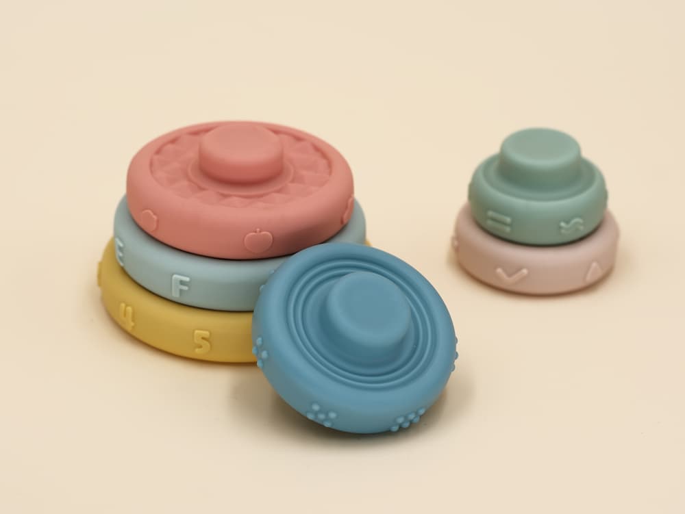 Anneaux d'empilage à emboîtement