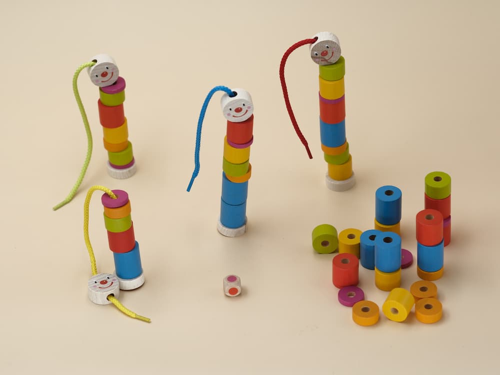 Jeu de laçage chenilles