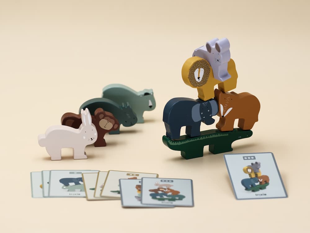 Jeu d'empilement animaux