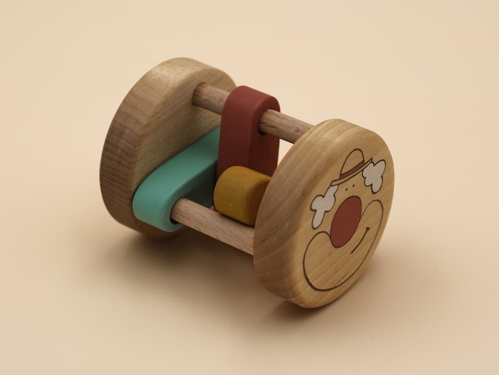 Hochet clown en bois