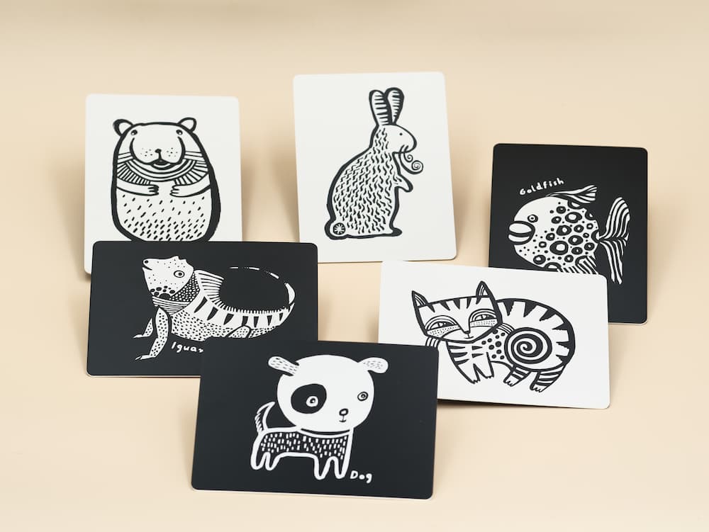 Cartes contrastées à détails fins