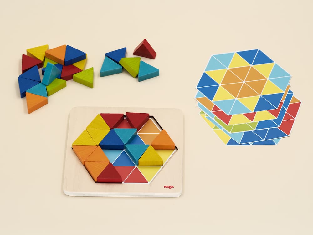Jeu d'assemblage - triangles magiques