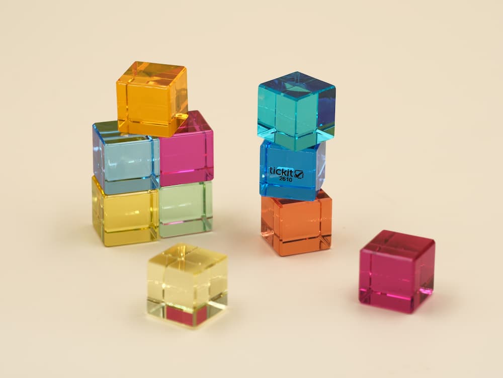 Cubes d'exploration translucides